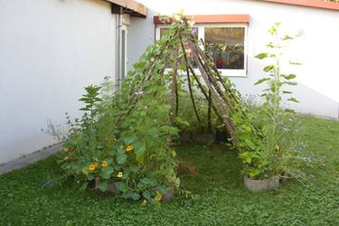 Zelt aus Naturmaterialien